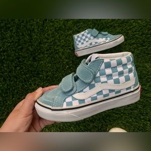 Kids size 11.0 Strap On Vans